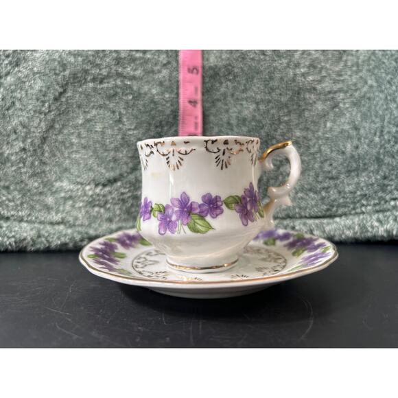 Vintage Inarco Japan Demitasse Cup And Saucer Set Violets Gold Accent - Picture 3 of 13